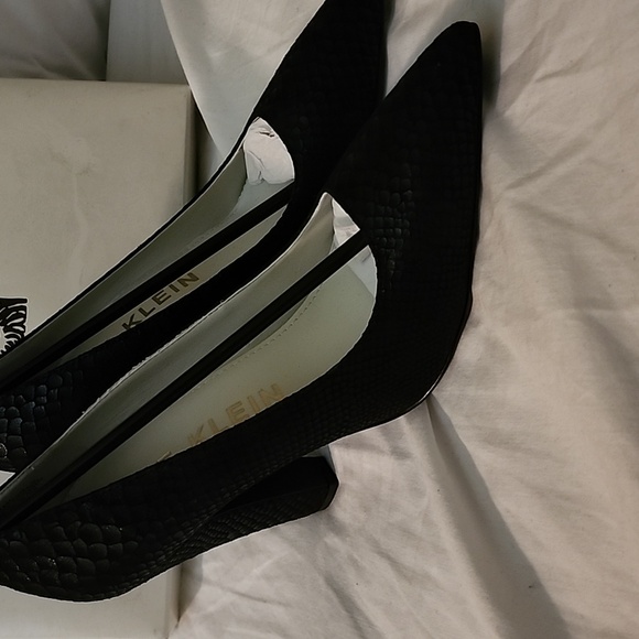 NWOT Anne Klein with Box Size 7 1/2 - Picture 2 of 2